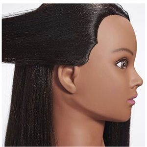 Mannequin head with synthetic yaki fiber hair